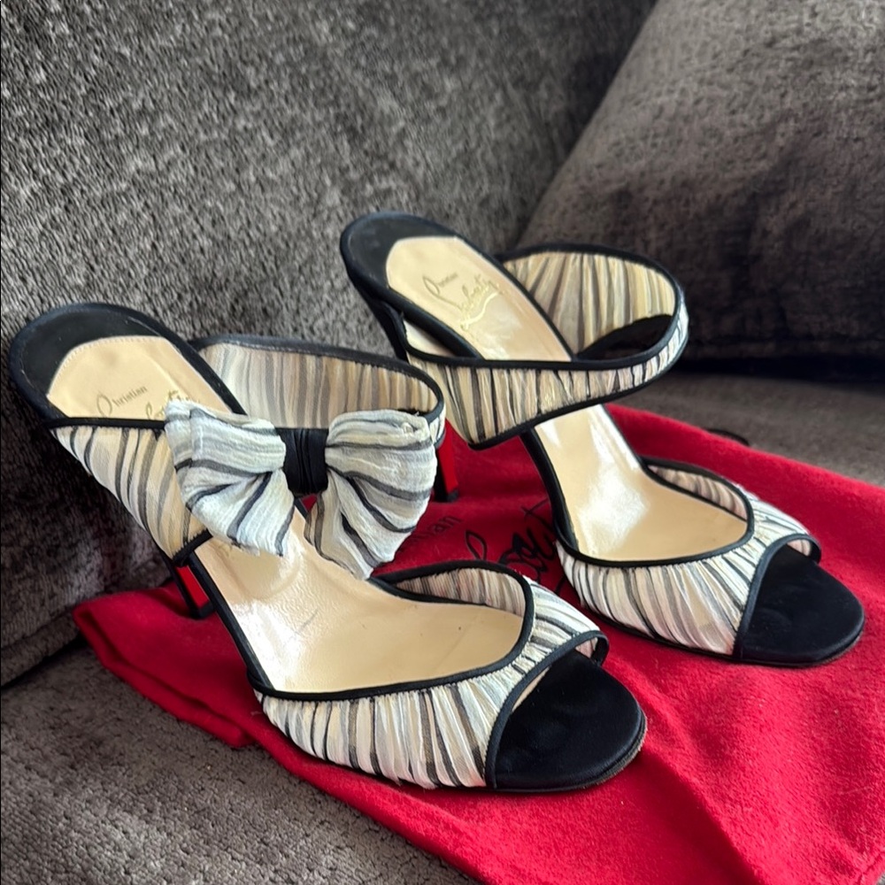 Elegant Striped Women's Heels